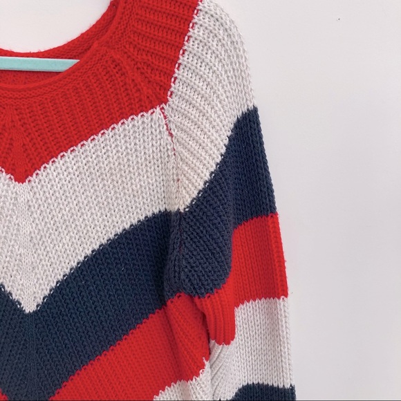 Color-block sweater - Picture 2 of 3